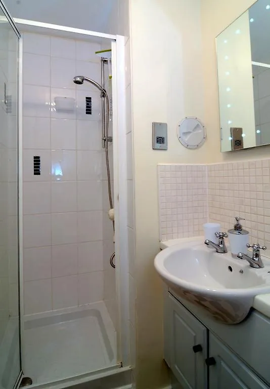 Powderhall Riverside Apartment Edinburgh 0*,  United Kingdom